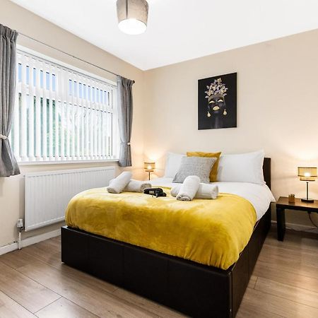 Off Road Parking, Garden, Tv'S In Bedrooms Morriston Ngoại thất bức ảnh