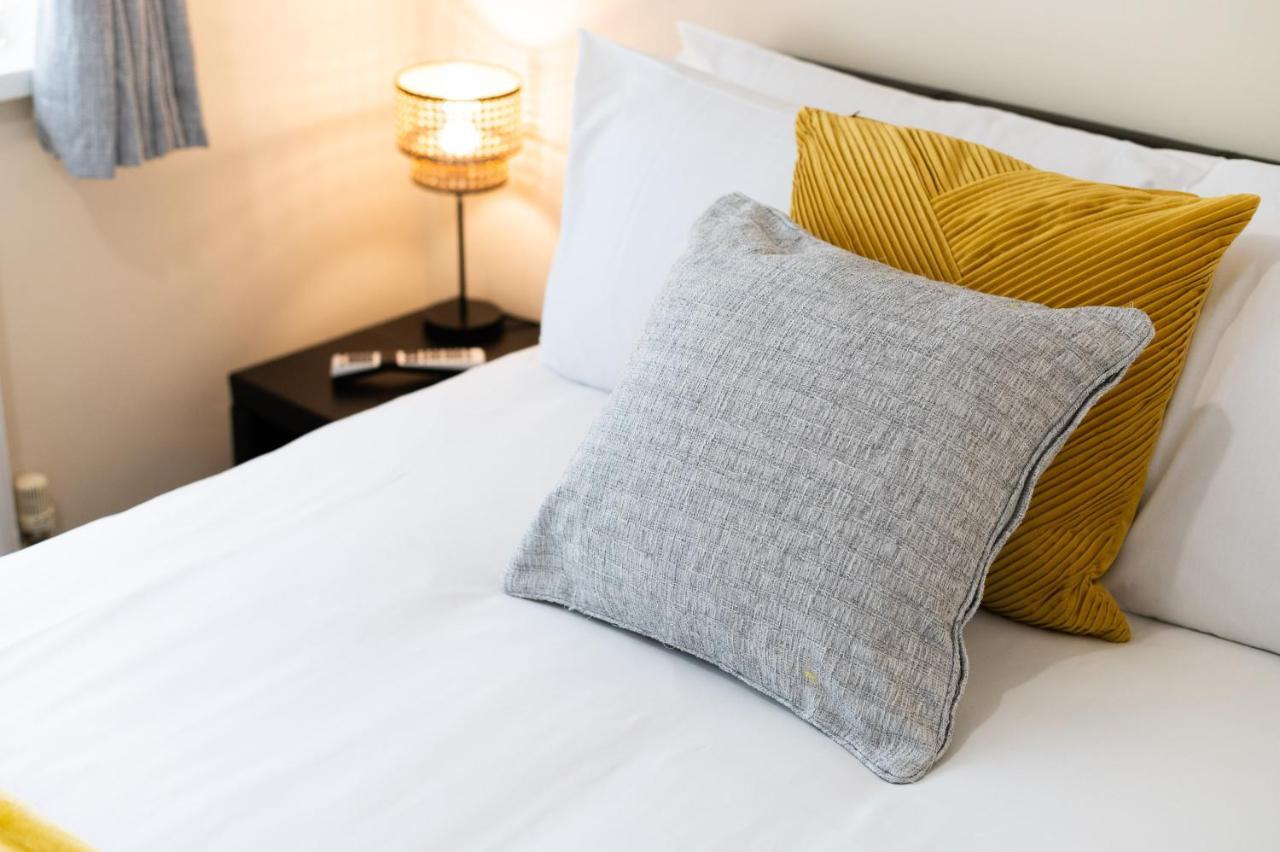 Off Road Parking, Garden, Tv'S In Bedrooms Morriston Ngoại thất bức ảnh